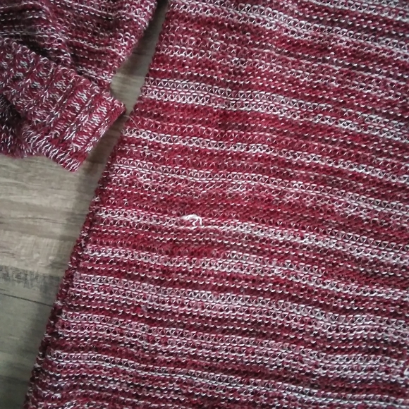 Sweater - Picture 4 of 4